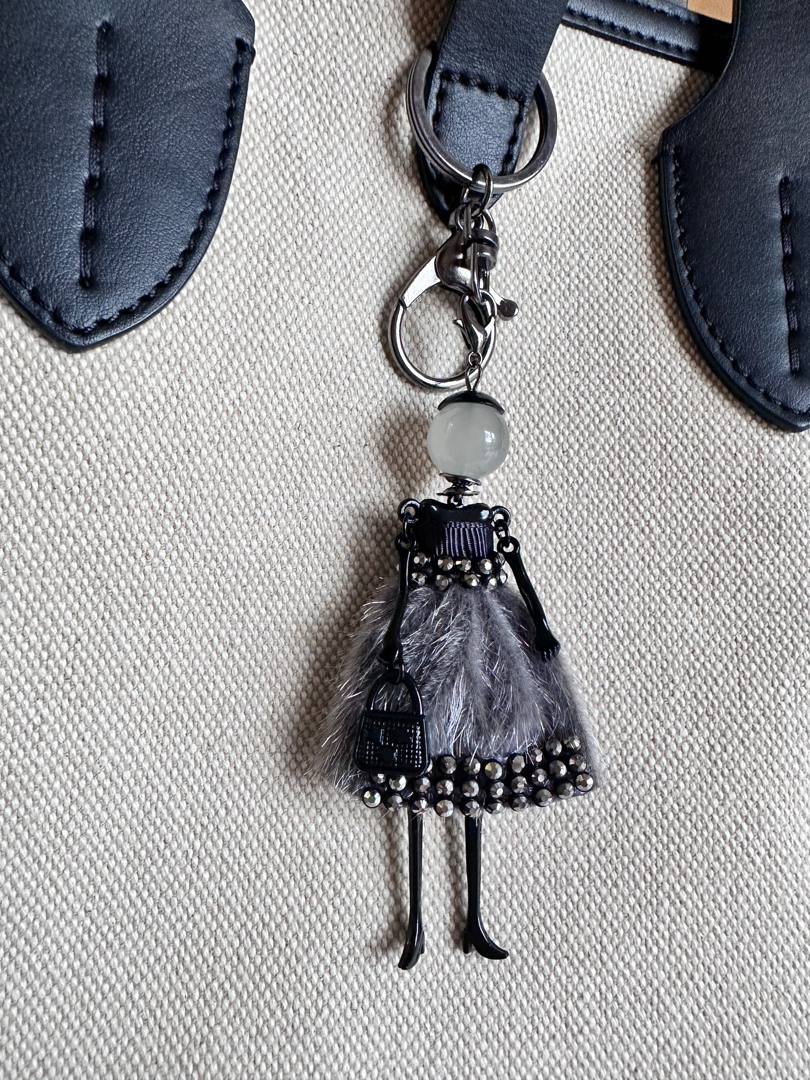 Wrapables Hanging Fashionista Doll Keychain, Crystal Rhinestone Keyring Bag Charm