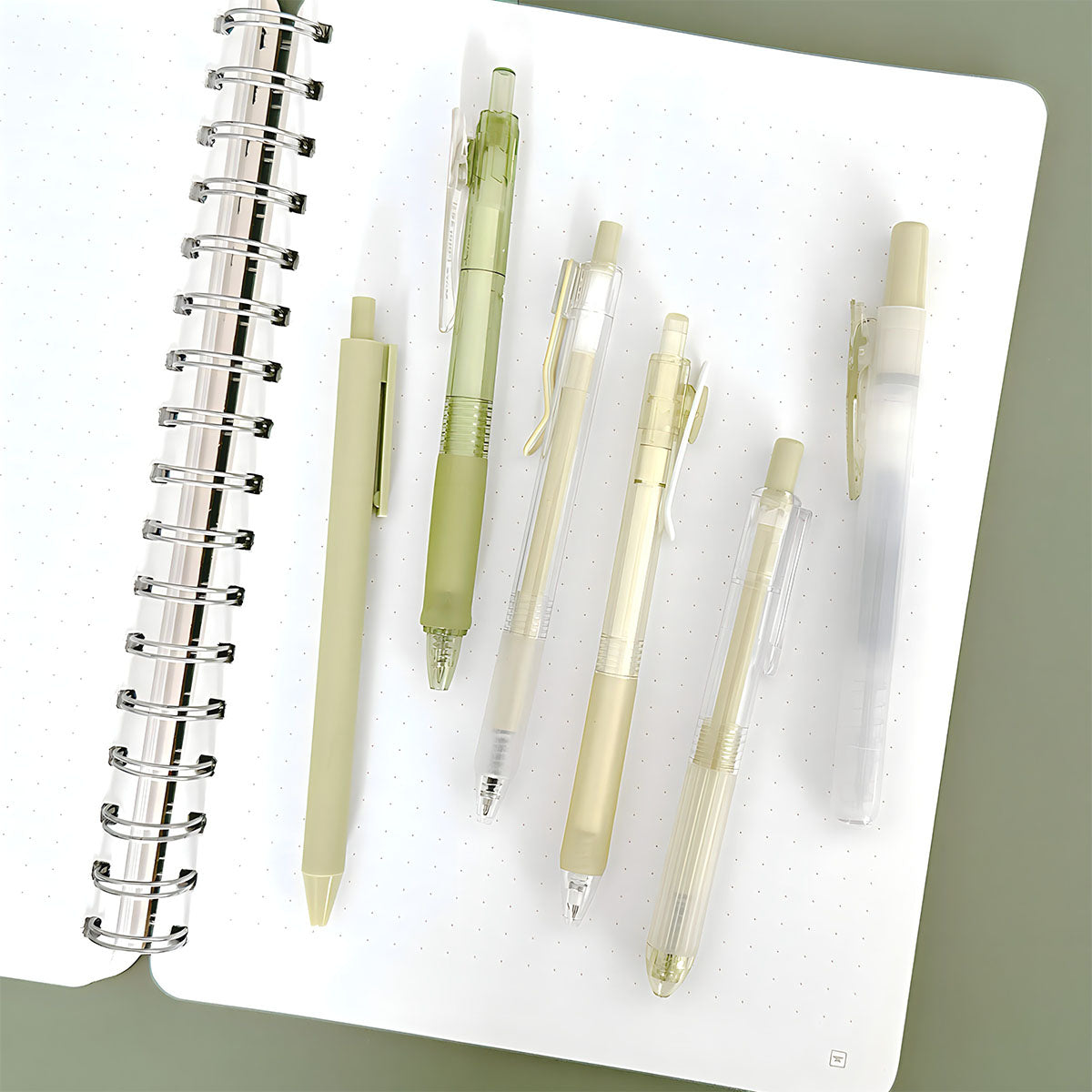 Wrapables Retractable Rollerball Pens and Highlighter Set, 0.5mm Black Gel Ink Pens for Home, Office, School (Set of 6)