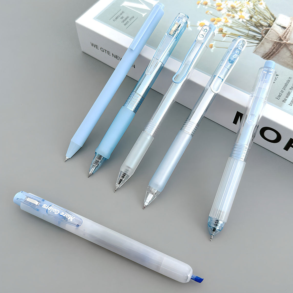 Wrapables Retractable Rollerball Pens and Highlighter Set, 0.5mm Black Gel Ink Pens for Home, Office, School (Set of 6)