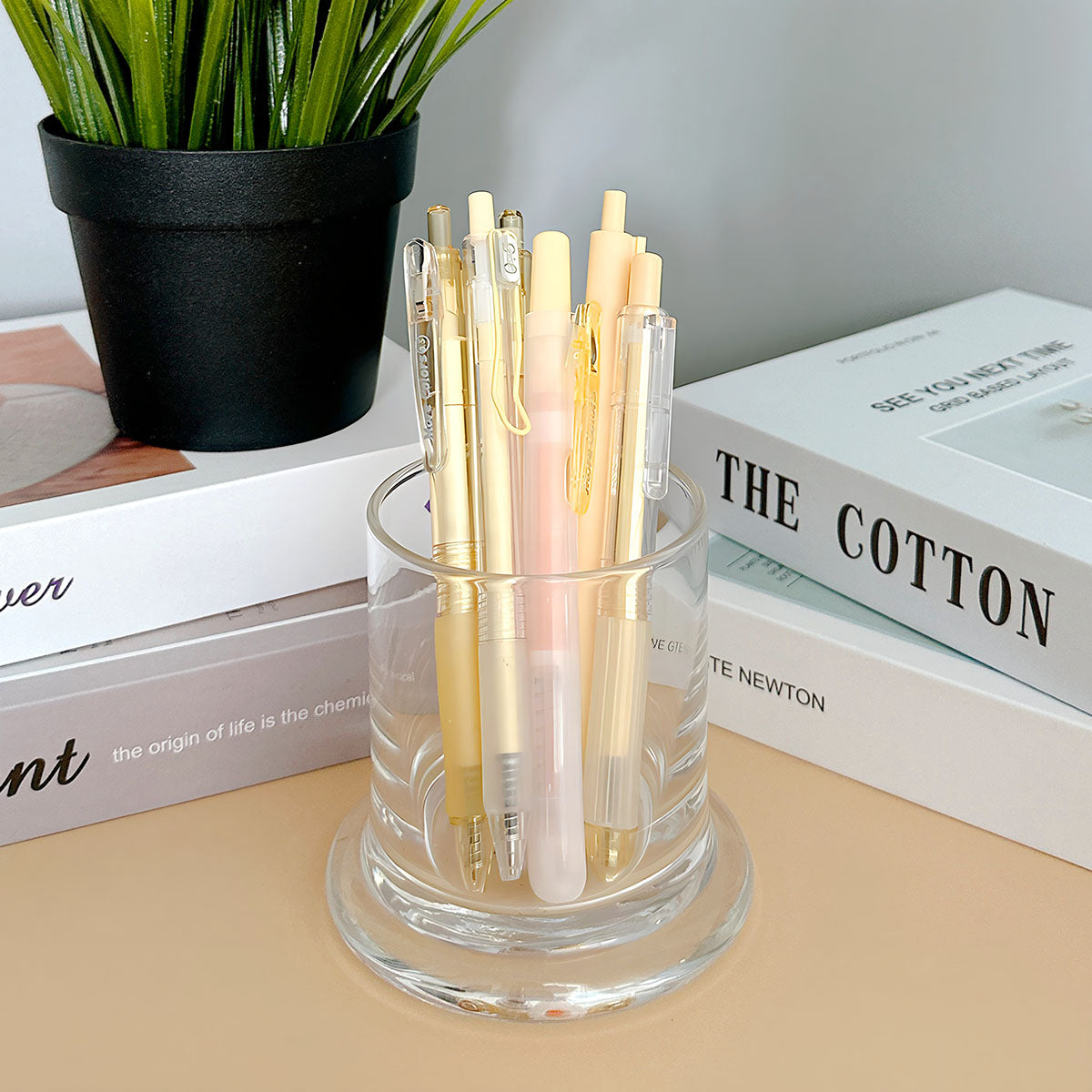 Wrapables Retractable Rollerball Pens and Highlighter Set, 0.5mm Black Gel Ink Pens for Home, Office, School (Set of 6)