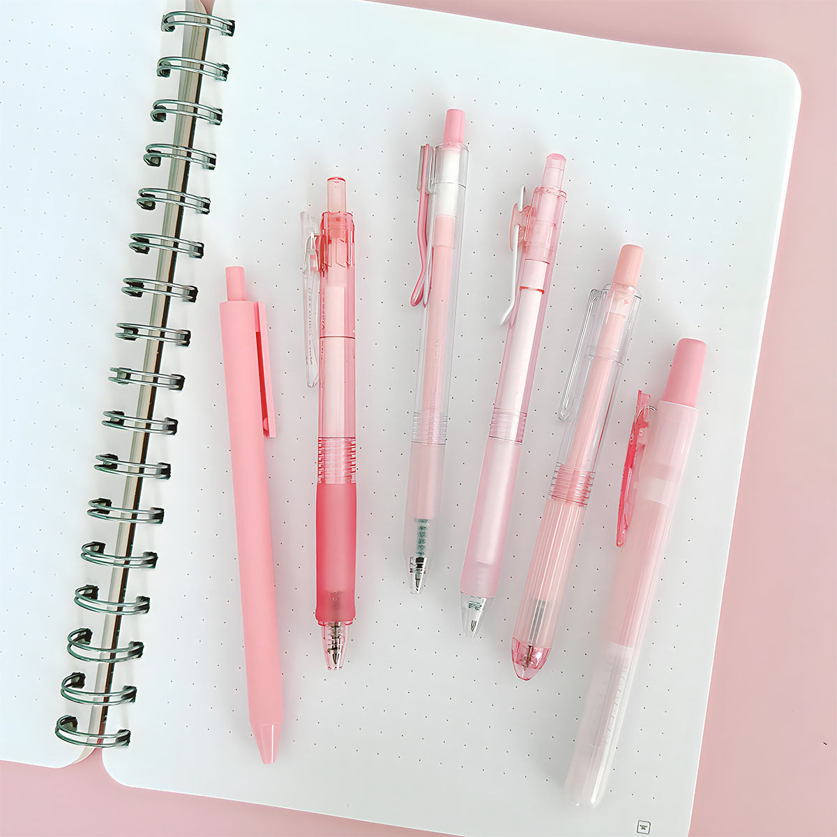 Wrapables Retractable Rollerball Pens and Highlighter Set, 0.5mm Black Gel Ink Pens for Home, Office, School (Set of 6)