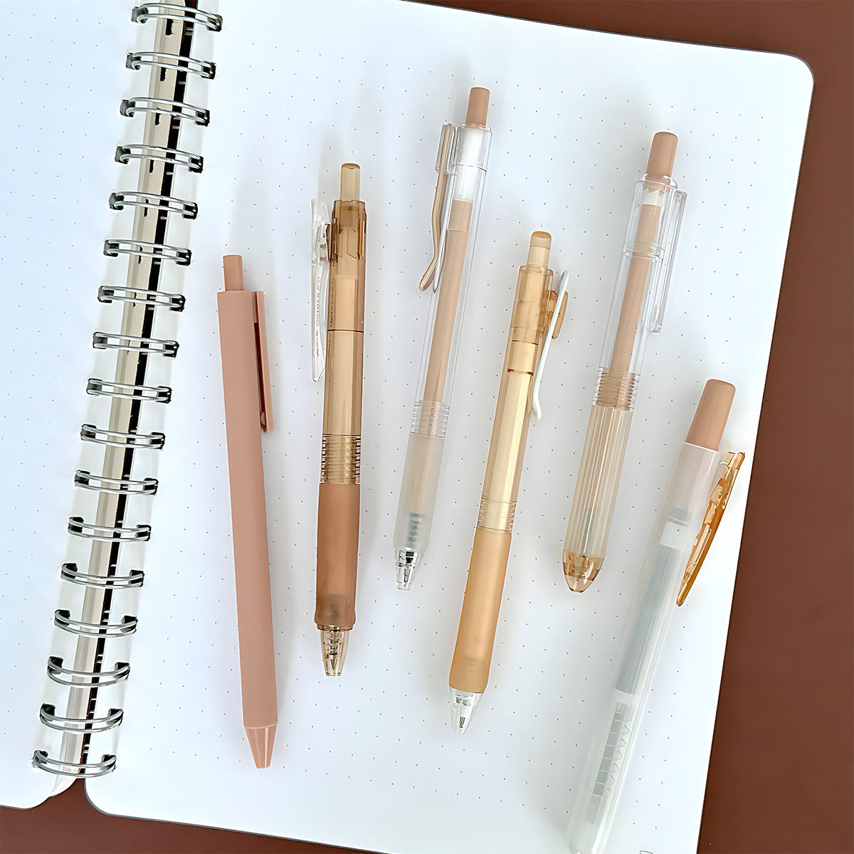 Wrapables Retractable Rollerball Pens and Highlighter Set, 0.5mm Black Gel Ink Pens for Home, Office, School (Set of 6)