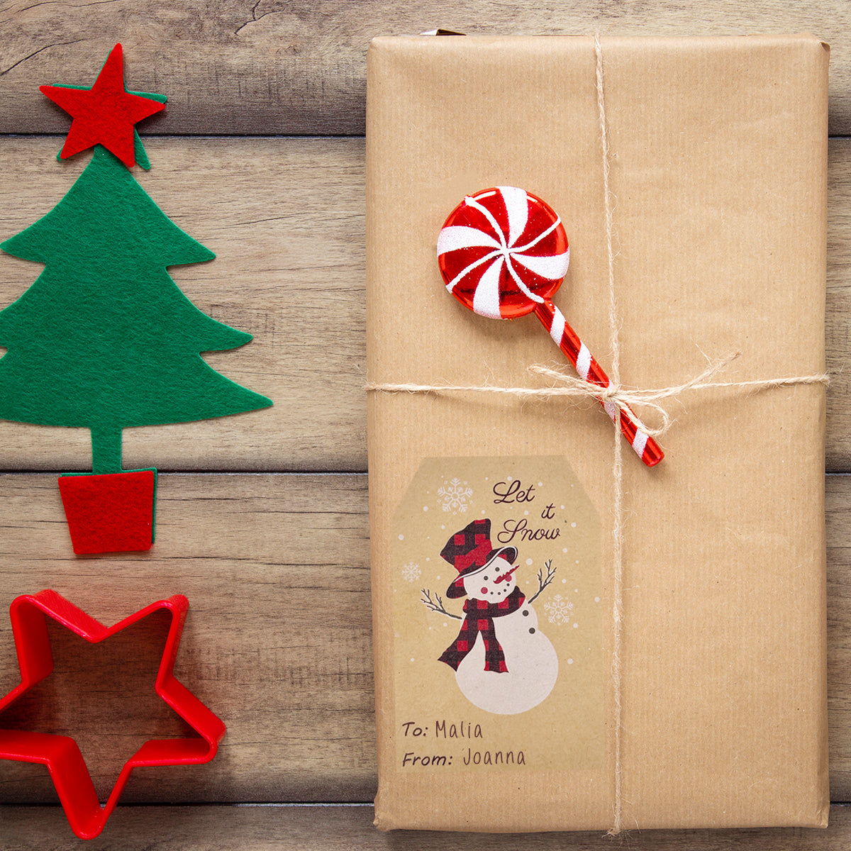 Wrapables Christmas Holiday Gift Tag Stickers and Labels Roll for Gift-Wrapping, Labeling, Package Decoration (300pcs)