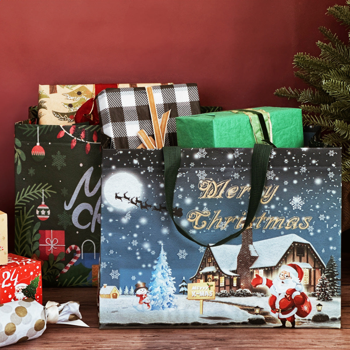 Wrapables Non-Woven Reusable Christmas Holidays Gift Bags with Handles for Gift Wrap, Parties, Favors and Treats (Set of 8)