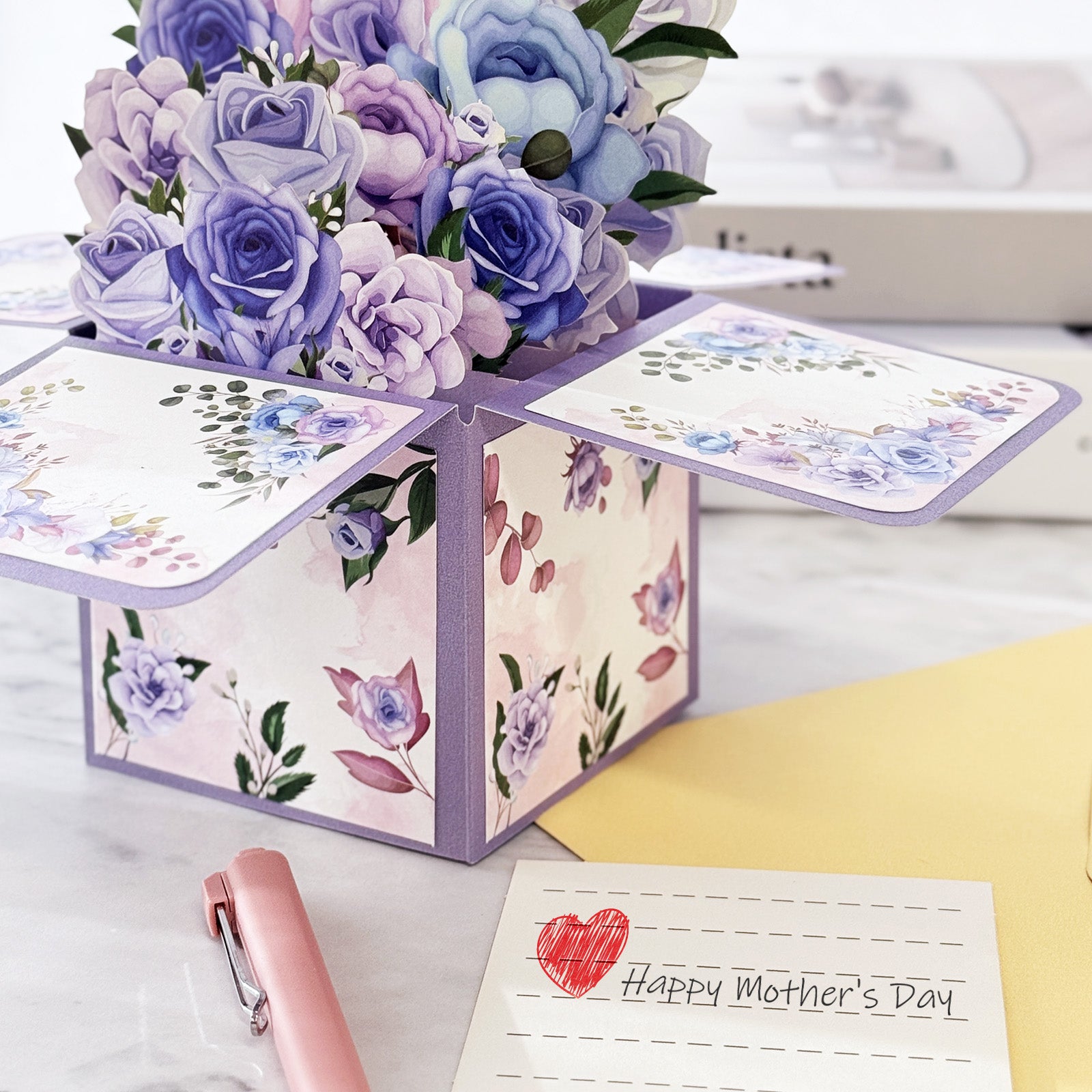 Wrapables 3D Pop Up Floral Greeting Card, Flower Bouquet Card for Mother's Day, Birthday, Anniversary, All Occasions, Purple Bouquet