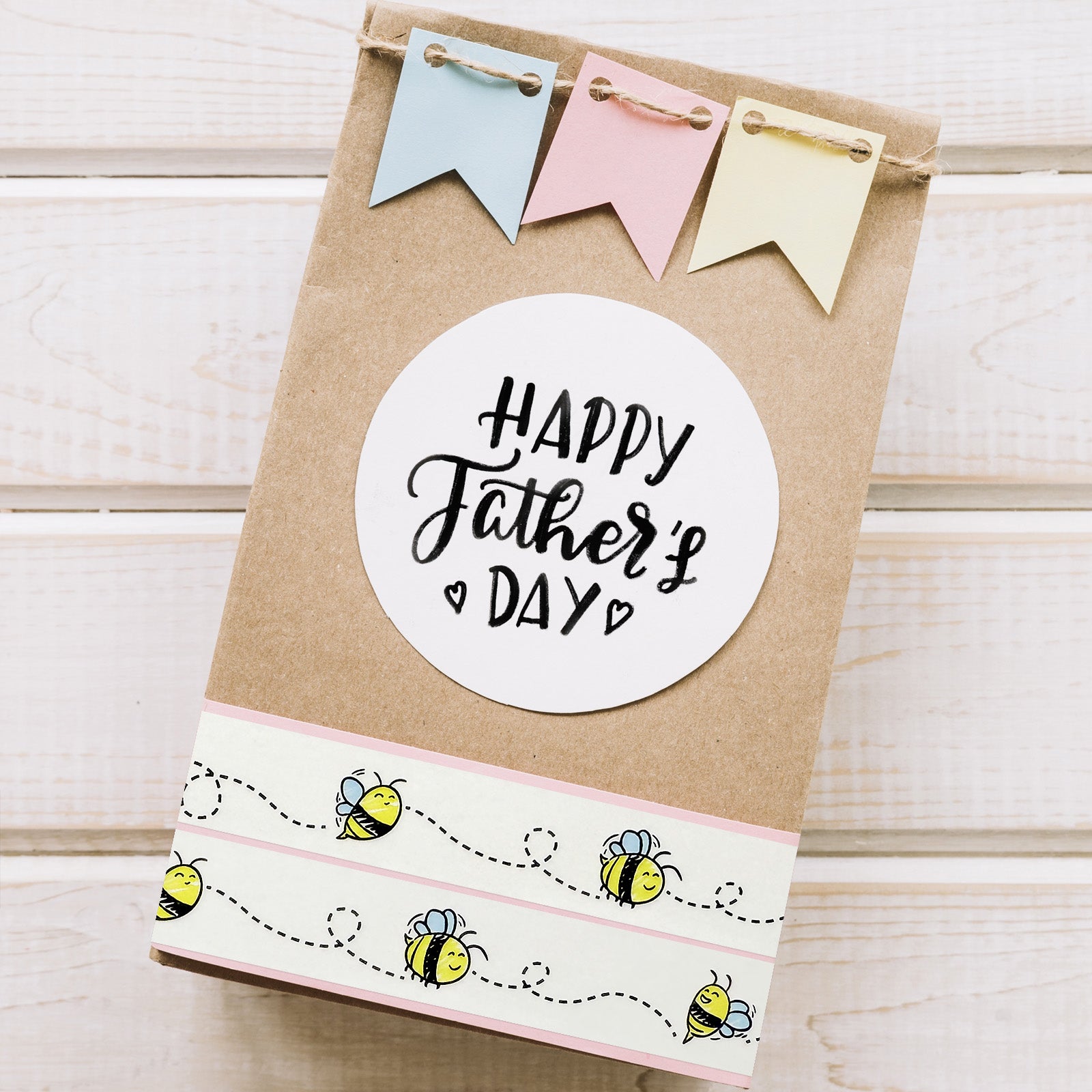 Wrapables Washi Masking Tape, 15mm x 10M, Buzzing Bees