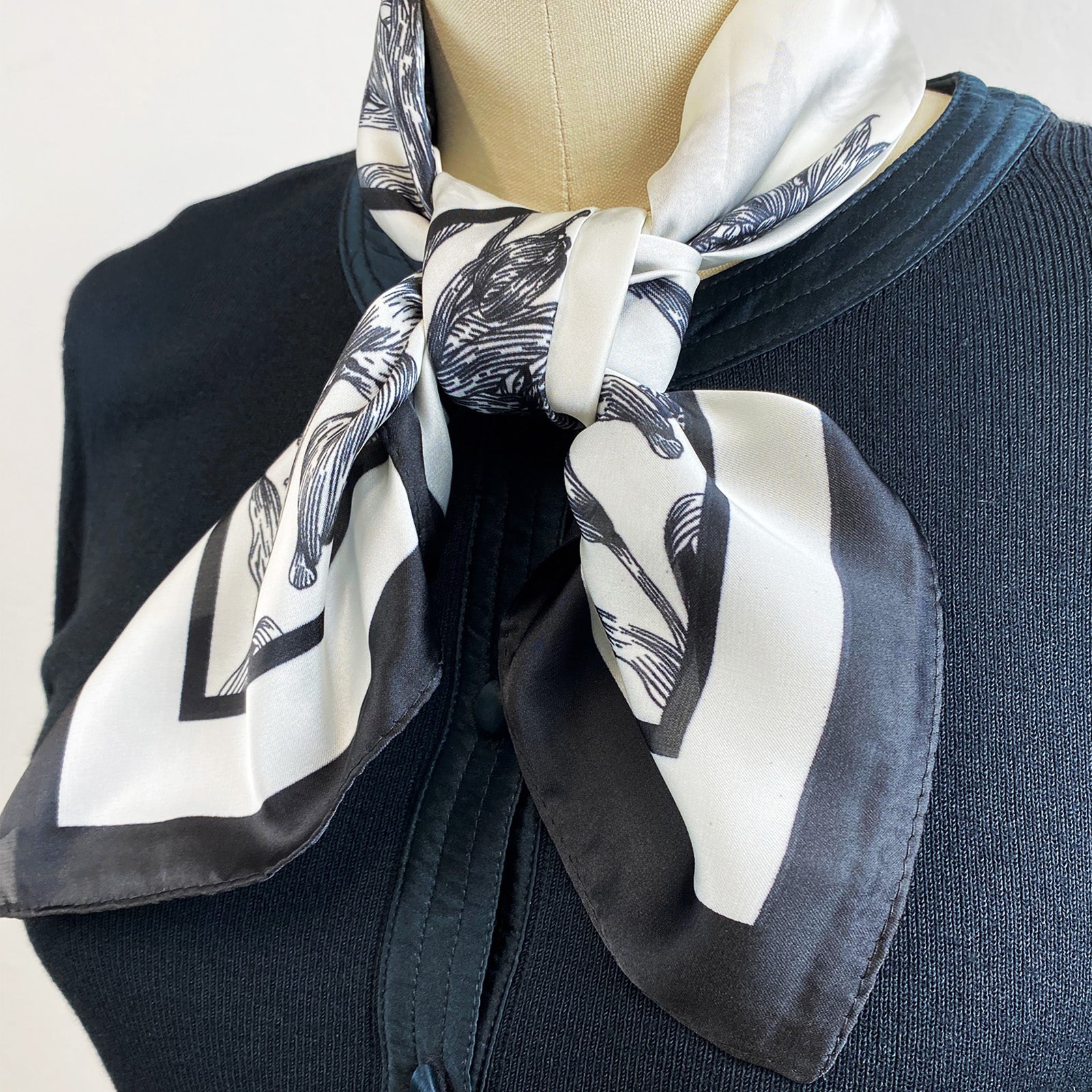 Wrapables Satin Neckerchief Square Scarf 26.5 x 26.5 Inches, Floral Sketch