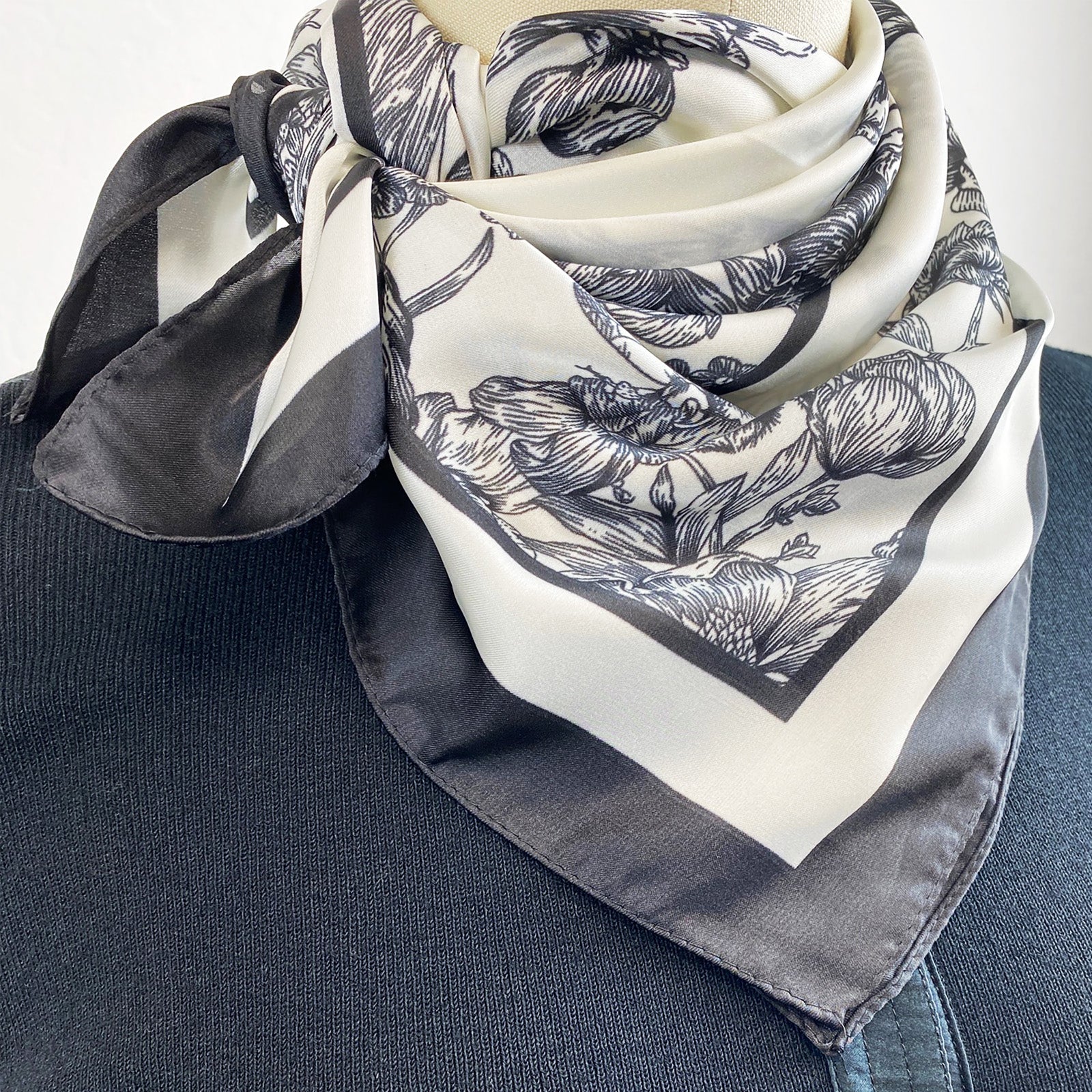 Wrapables Satin Neckerchief Square Scarf 26.5 x 26.5 Inches, Floral Sketch