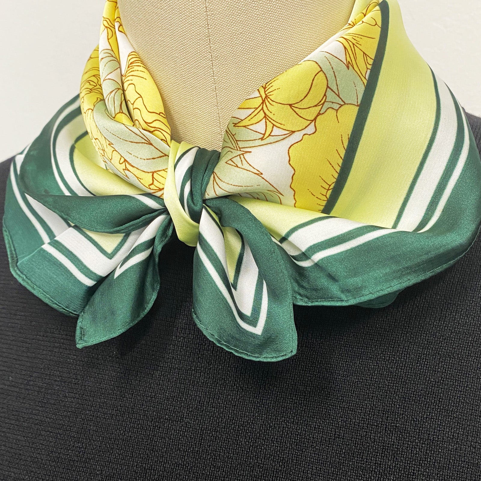 Wrapables Satin Neckerchief Square Scarf 26.5 x 26.5 Inches, Yellow Floral