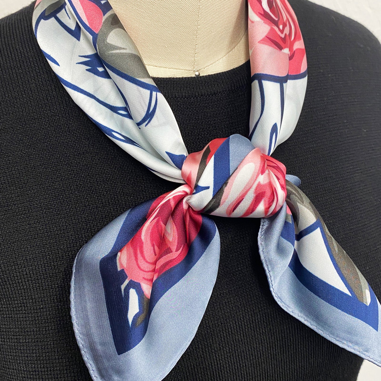 Wrapables Satin Neckerchief Square Scarf 26.5 x 26.5 Inches, Passion Roses