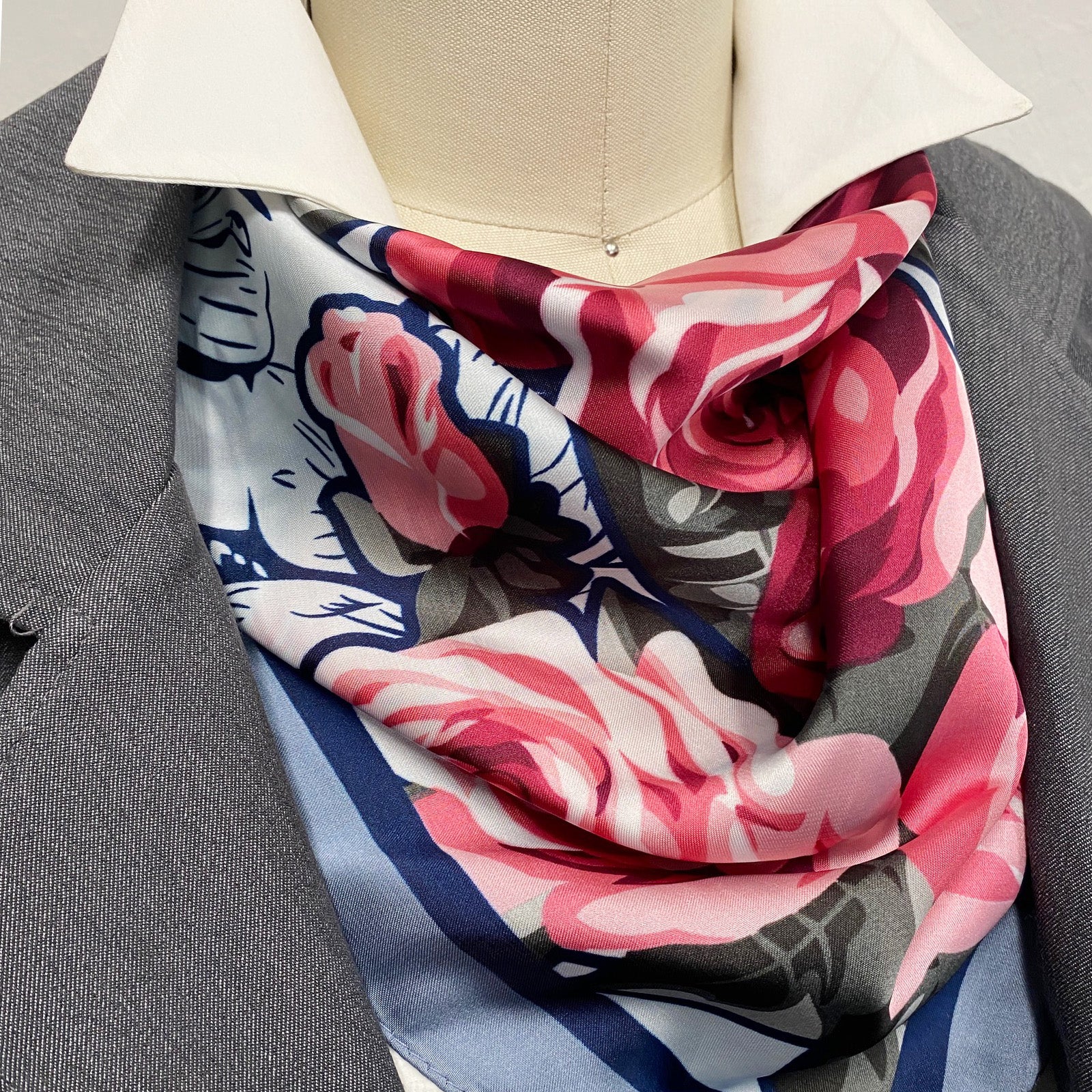 Wrapables Satin Neckerchief Square Scarf 26.5 x 26.5 Inches, Passion Roses