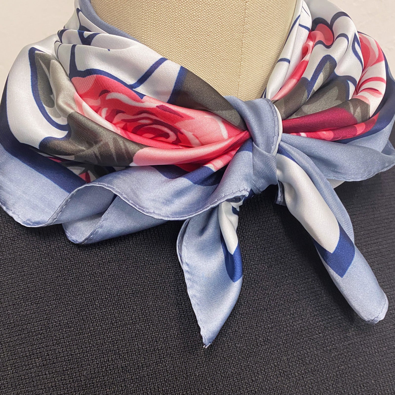 Wrapables Satin Neckerchief Square Scarf 26.5 x 26.5 Inches, Passion Roses