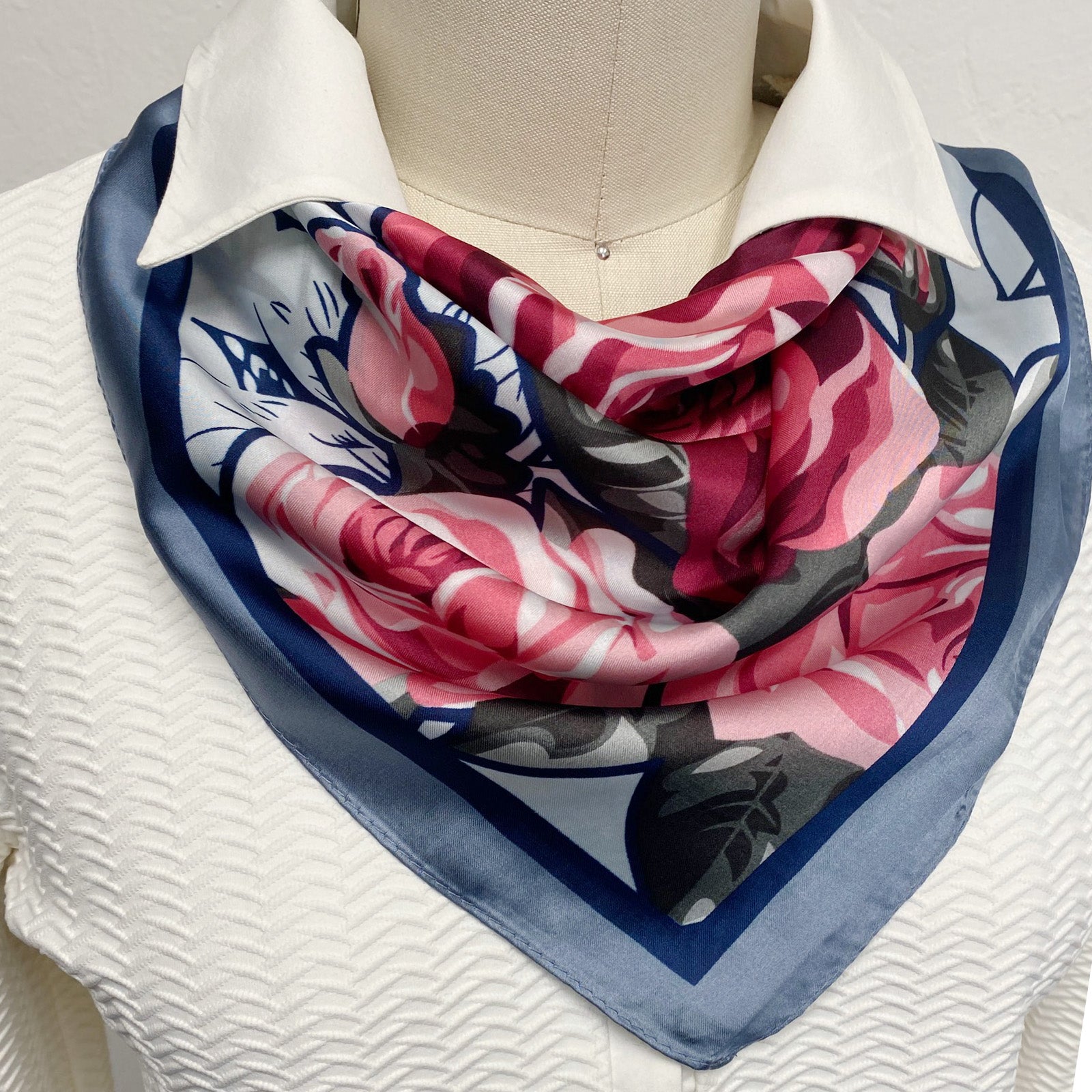 Wrapables Satin Neckerchief Square Scarf 26.5 x 26.5 Inches, Passion Roses