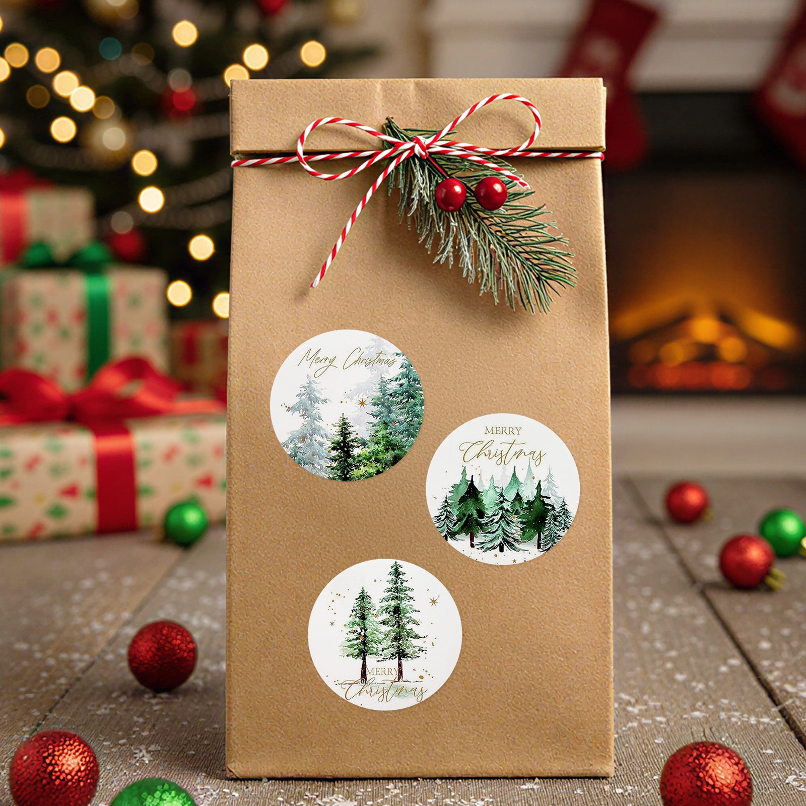 Wrapables Christmas Stickers Label Roll, Holiday Stickers for Sealing Cards, Envelopes, Gift Boxes, Festive Party Favors (500pcs), Christmas Trees