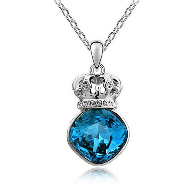Wrapables Crystal Majestic Crown Pendant Necklace