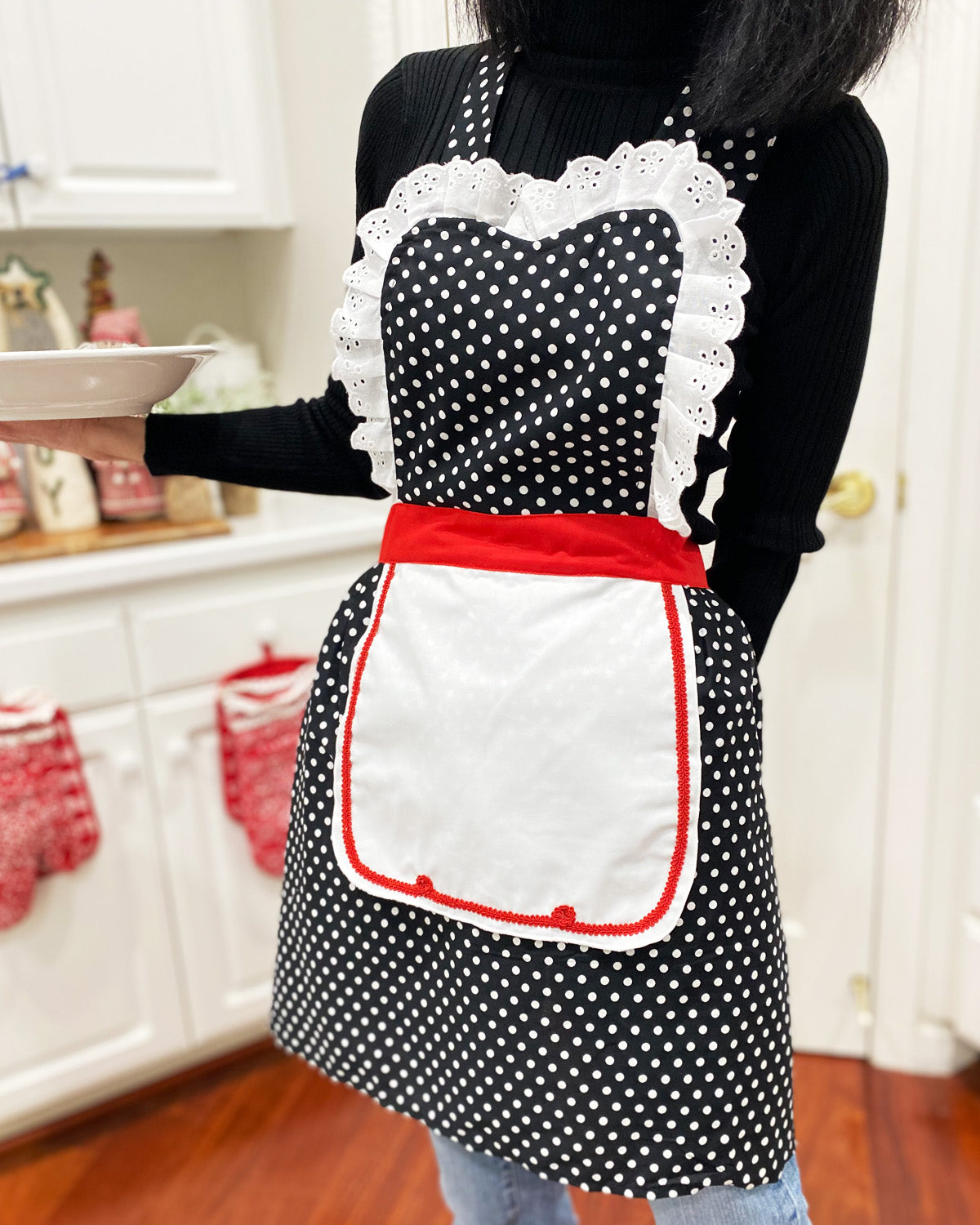 Wrapables Retro 50's Polka Dot Apron, Cosplay Apron, Halloween Costume Accessories