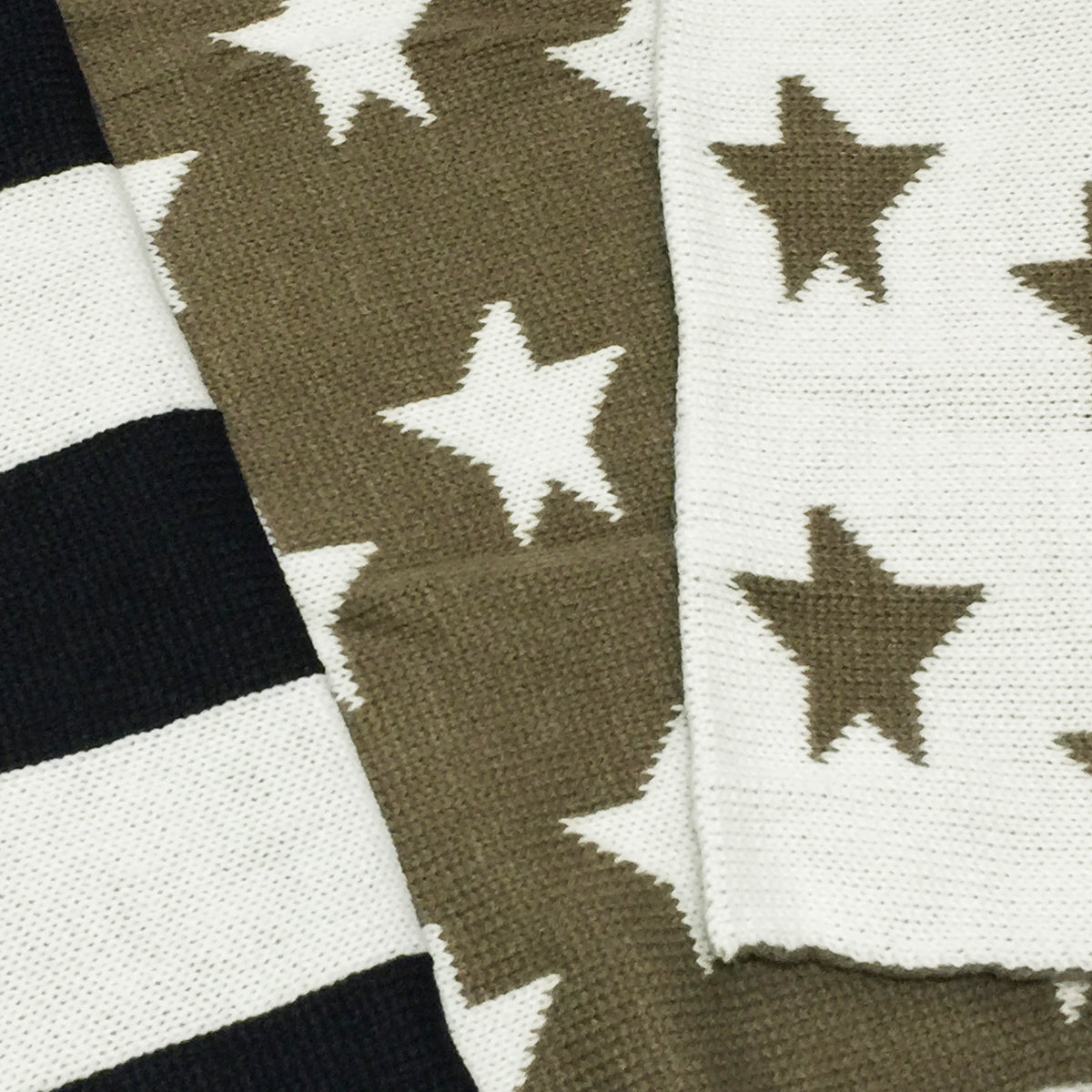 Wrapables Vintage Old Glory American Flag Scarf