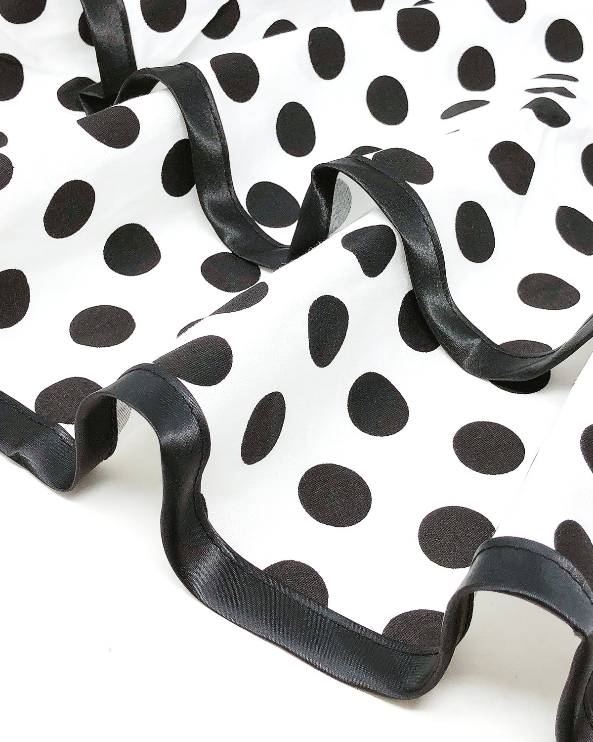 Wrapables Classic Vintage Apron, Stylish Cooking Apron