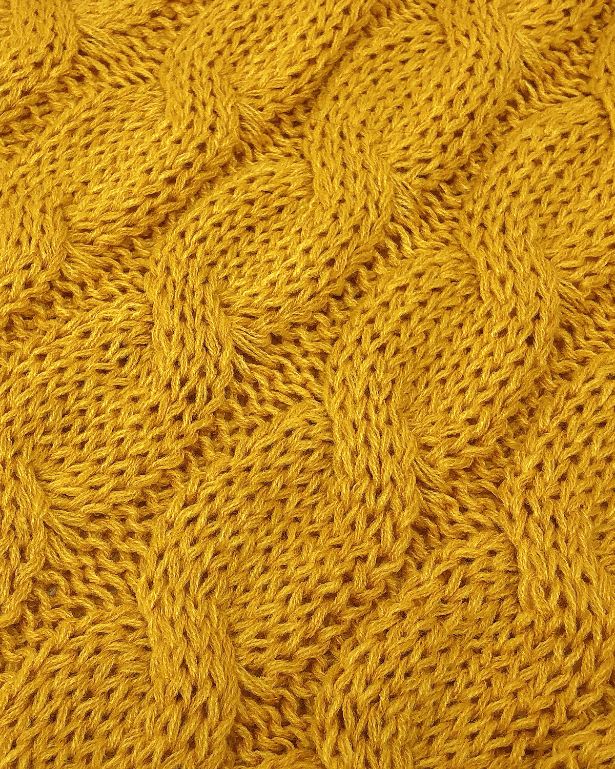 Wrapables Winter Warm Chunky Cable Knit Infinity Scarf and Beanie Set