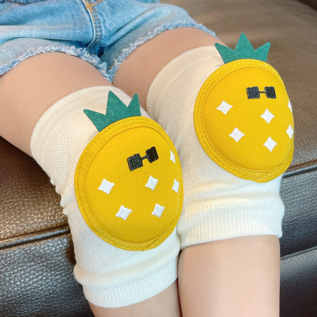 Wrapables Protective Baby Knee Pads for Crawling