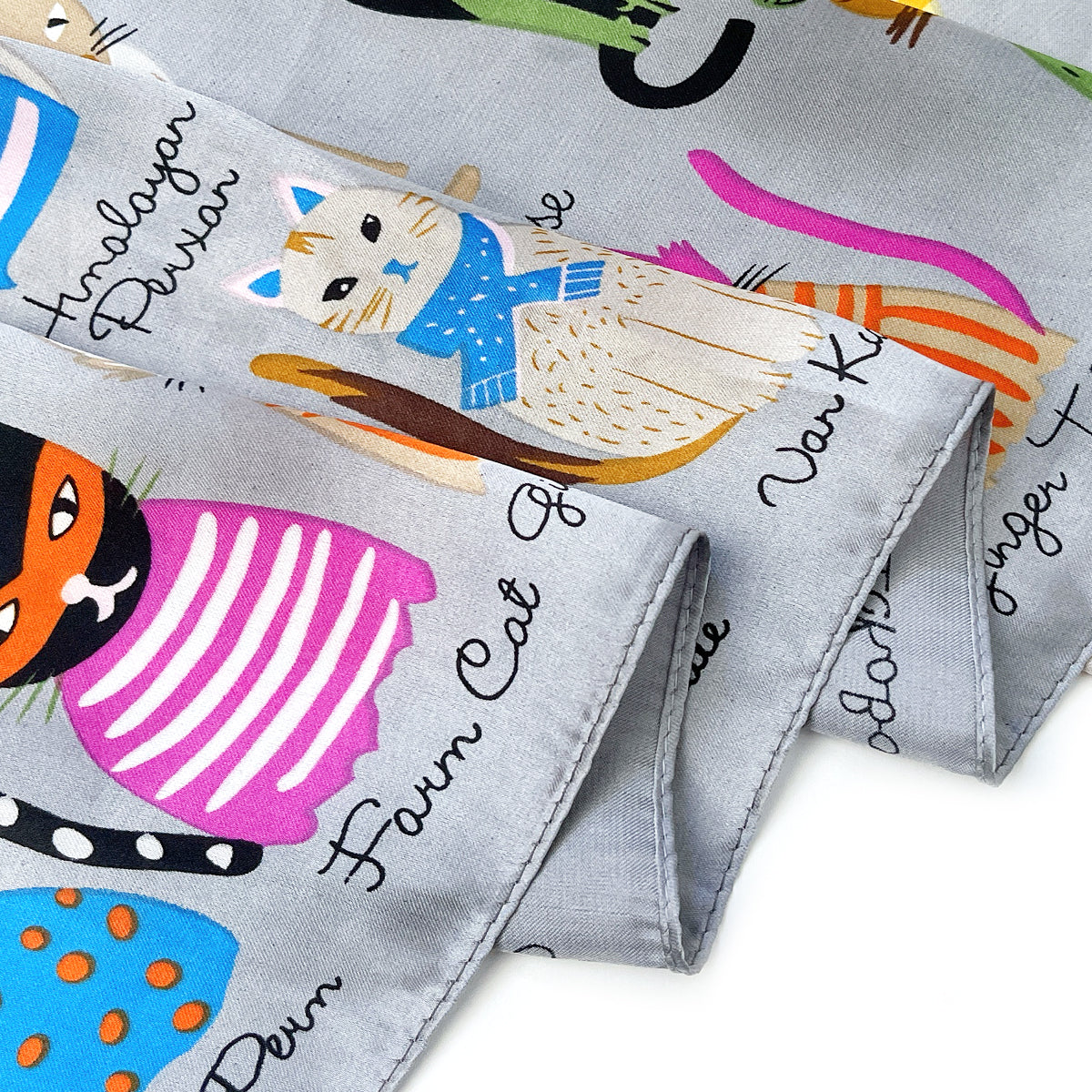 Wrapables Large Fashionable Cats Head Wrap Square Scarf 35 x 35 Inches