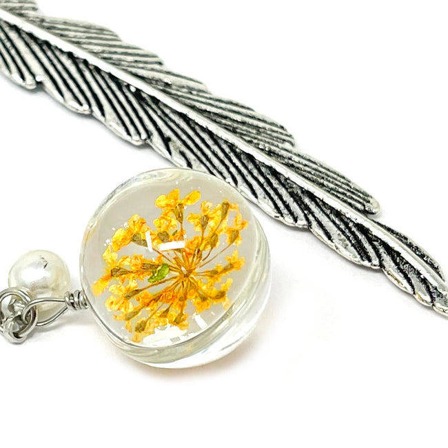 Wrapables Metal Leaf Bookmark with Charm for Book Lovers & Readers (Set of 2)