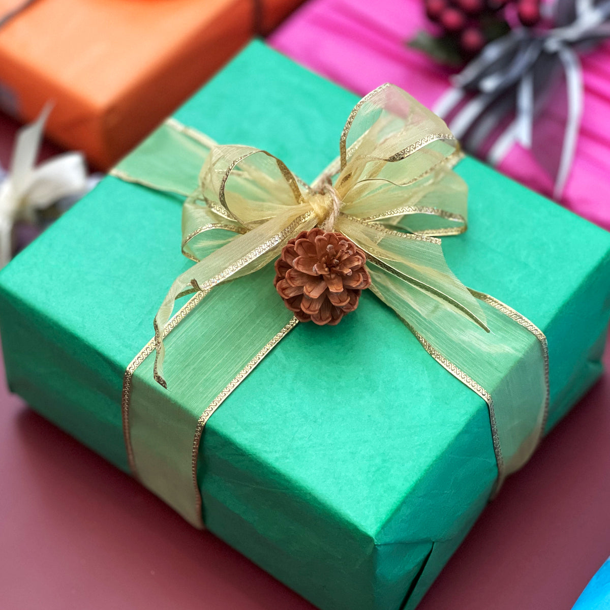 Wrapables Tissue Paper 20 x 28 Inch for Gift Wrapping, Arts & Crafts, Paper Flowers, Garlands, Tassels (60 Sheets)