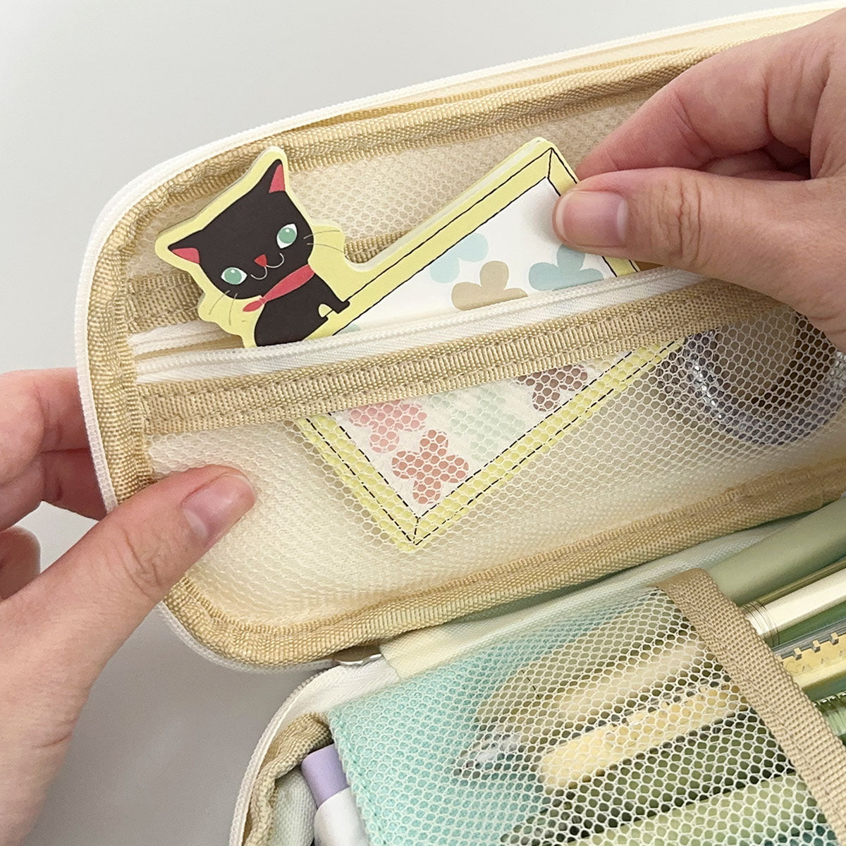 Wrapables Large Capacity Pencil Case, Expandable Pencil Pouch for Stationery Tools