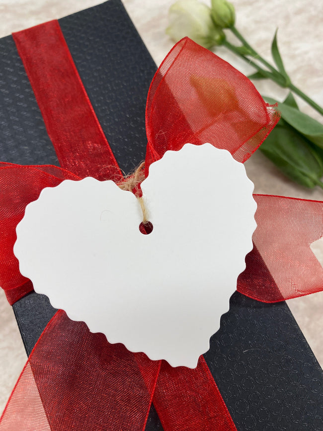 Wrapables 50 Gift Tags with Free Cut Strings - White Heart