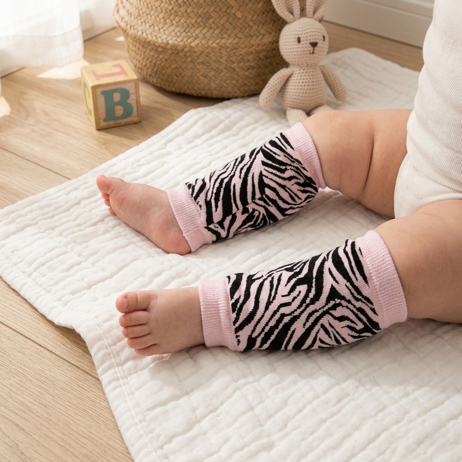 Wrapables Colorful Baby & Toddler Leg Warmers, Pink Zebra