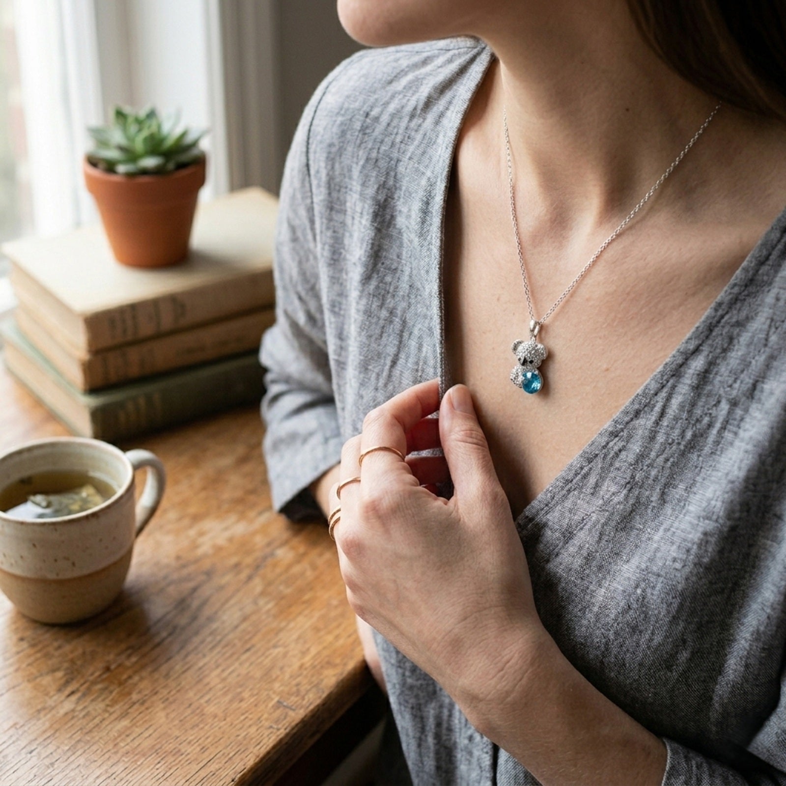 Wrapables Cute Teddy Bear Crystal Pendant Necklace