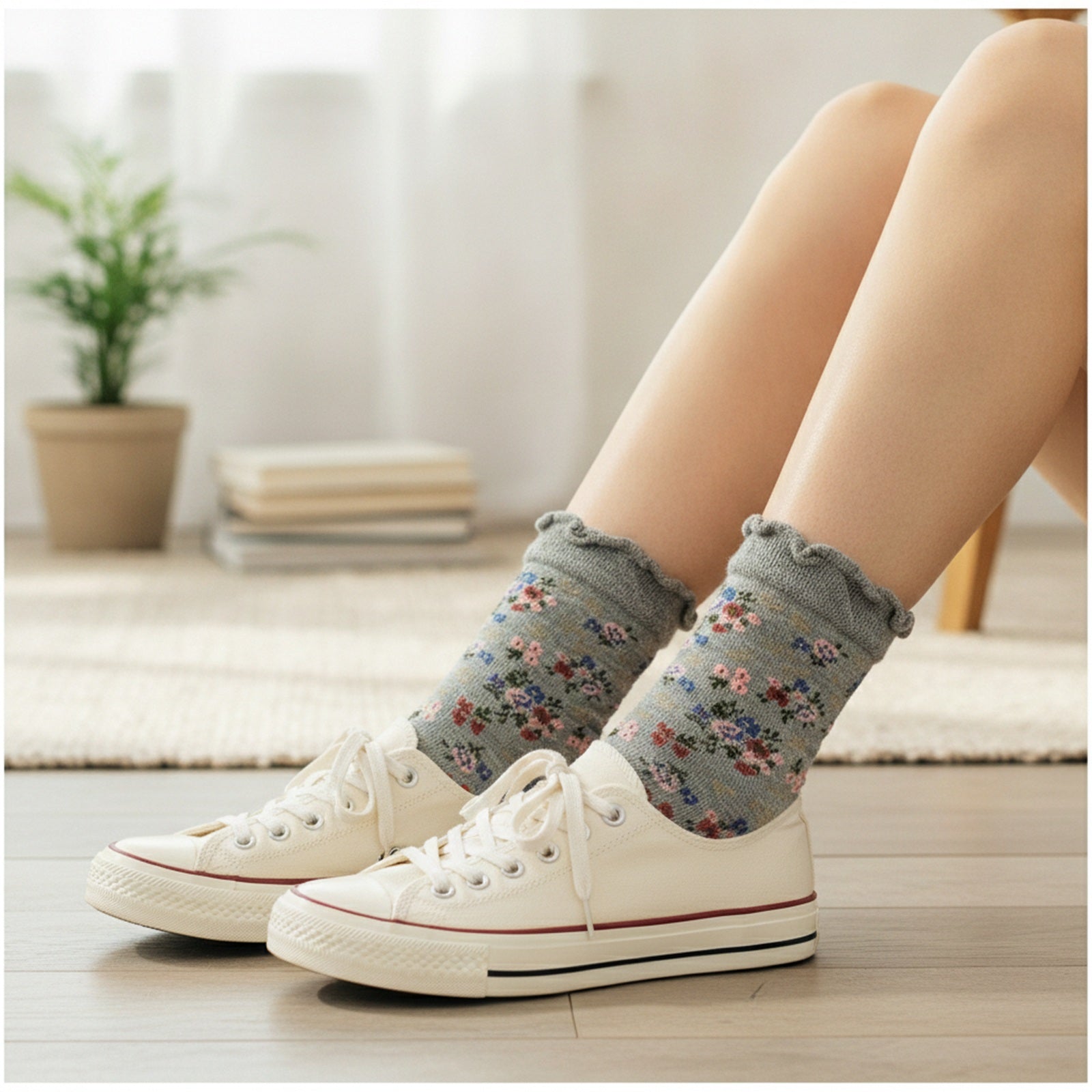 Wrapables Women's Vintage Floral Posies Socks (Set of 5)
