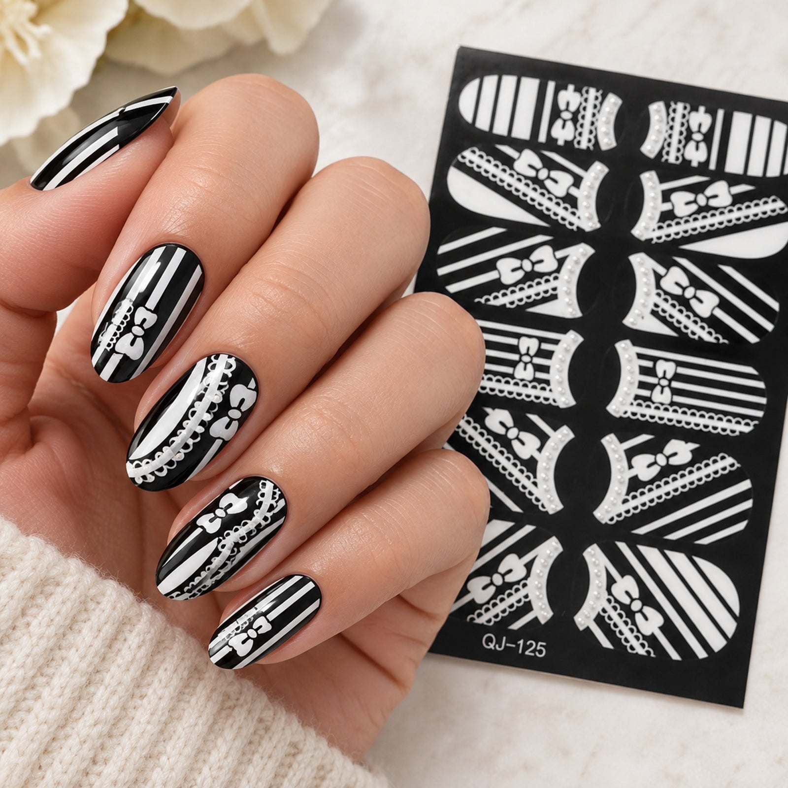 Wrapables Fashionable Black and White Nail Art Stickers