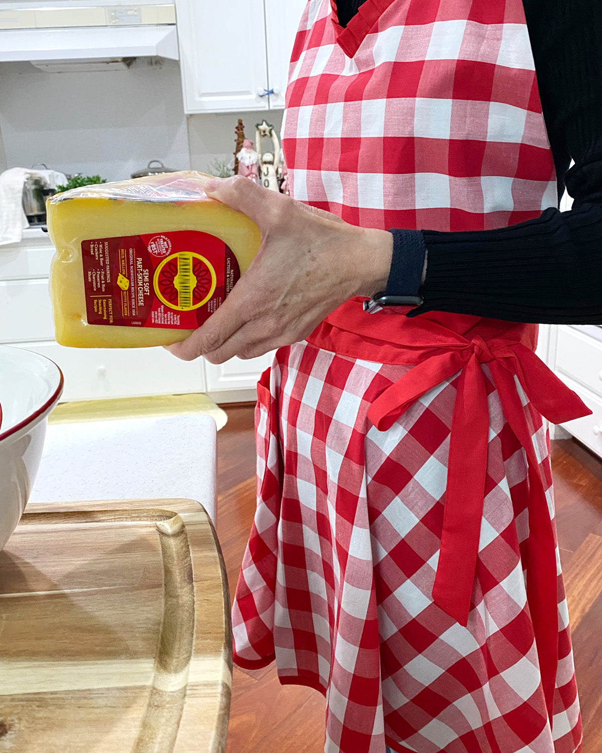 Wrapables Adjustable Flirty Hostess Christmas Apron, Red Gingham