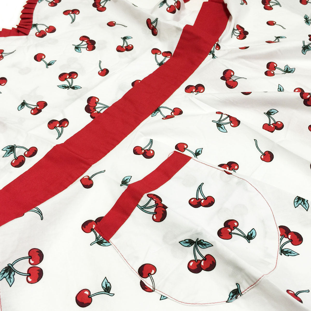 Wrapables Adjustable Flirty Hostess Apron, Sweet Cherries