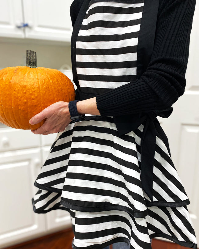Wrapables Classic Vintage Apron, Stylish Cosplay Apron, Halloween Costume Accessories, Black Stripe