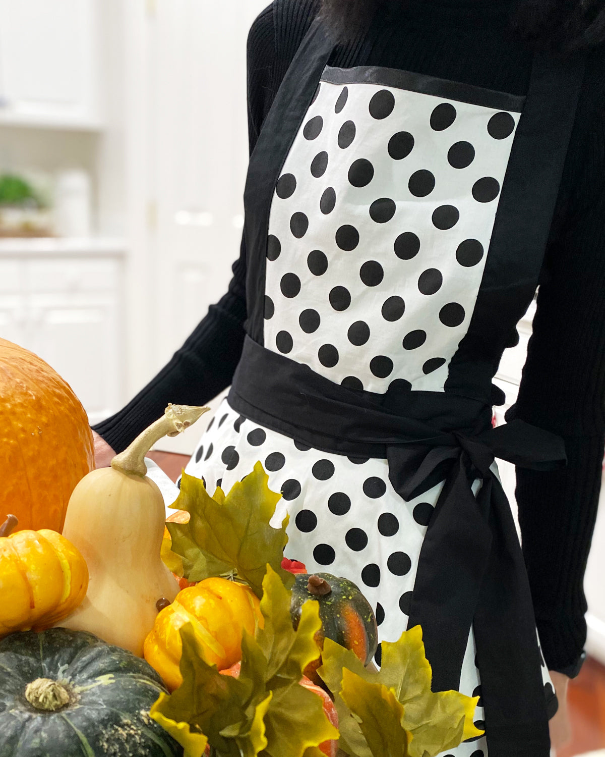 Wrapables Classic Vintage Apron,  Stylish Cooking Apron,  Black Dot