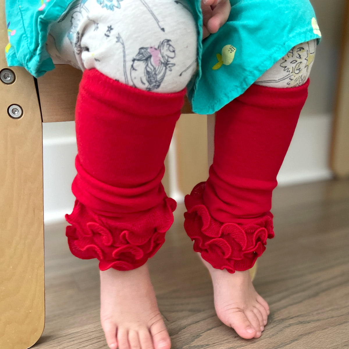 Wrapables Really Ruffly Baby & Toddler Leg Warmers, Red