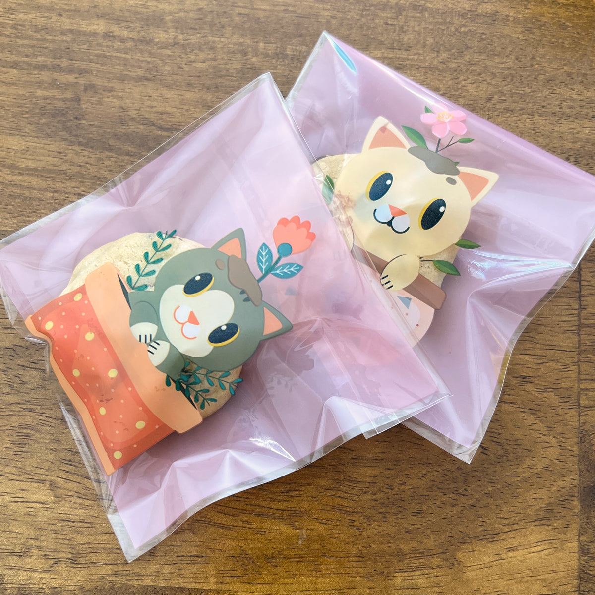 Wrapables Transparent Self-Adhesive 4" x 4" Candy and Cookie Bags, Favor Treat Bags for Parties and Wedding (200pcs), Cats