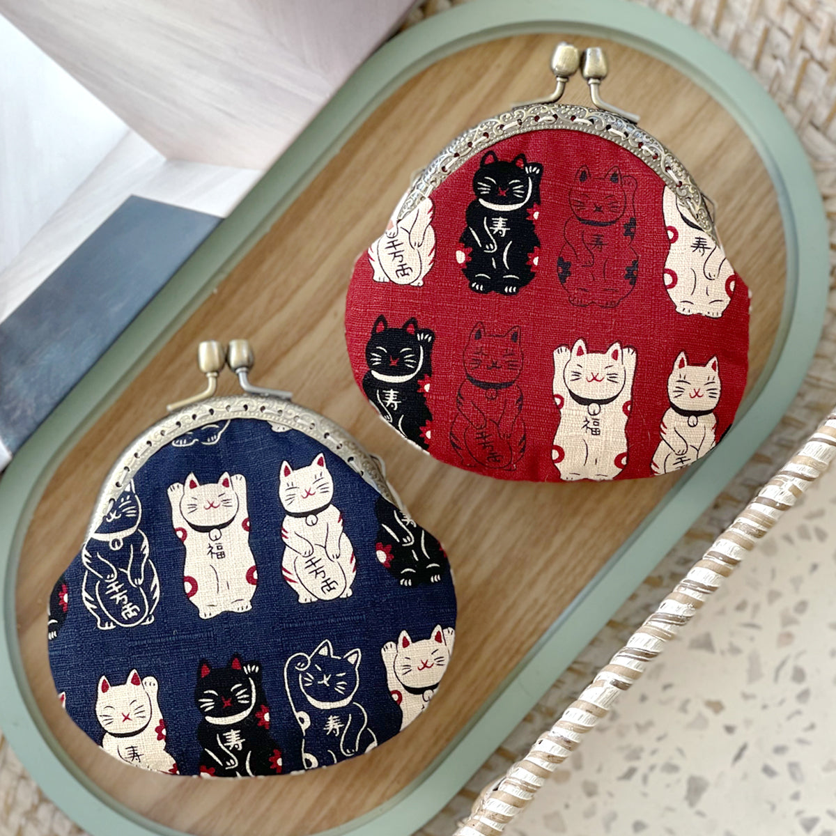 Wrapables Stylish Decorative Coin Purse, Clasp Wallet, Navy Fortune Cat