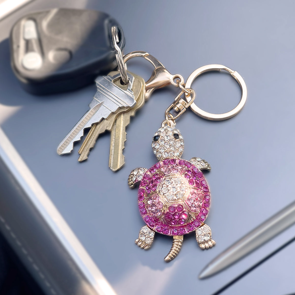 Wrapables Crystal Bling Key Chain Keyring with Tassel Car Purse Handbag Pendant, Pink Sea Turtle