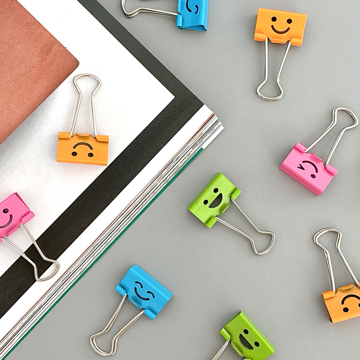 Wrapables Smiling Face Binder Clips for Office, Paper Clamps, Paper Clips, (Set of 48) Medium