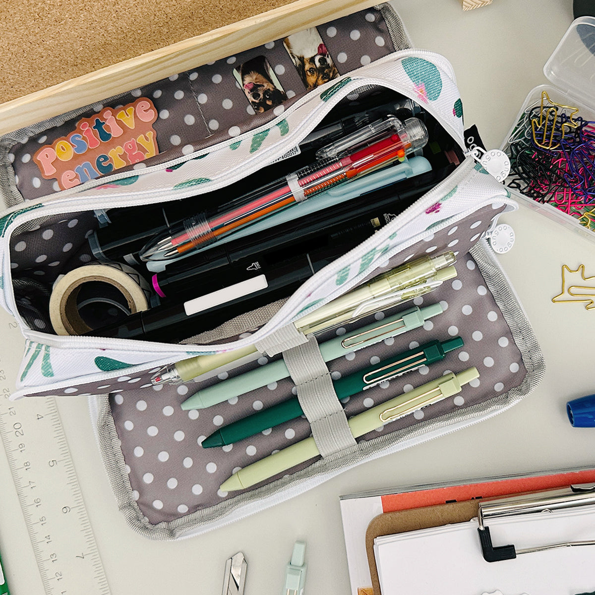 Wrapables Large Capacity Pencil Case, 3 Compartment Pencil Pouch for Stationery Pens, Cactus