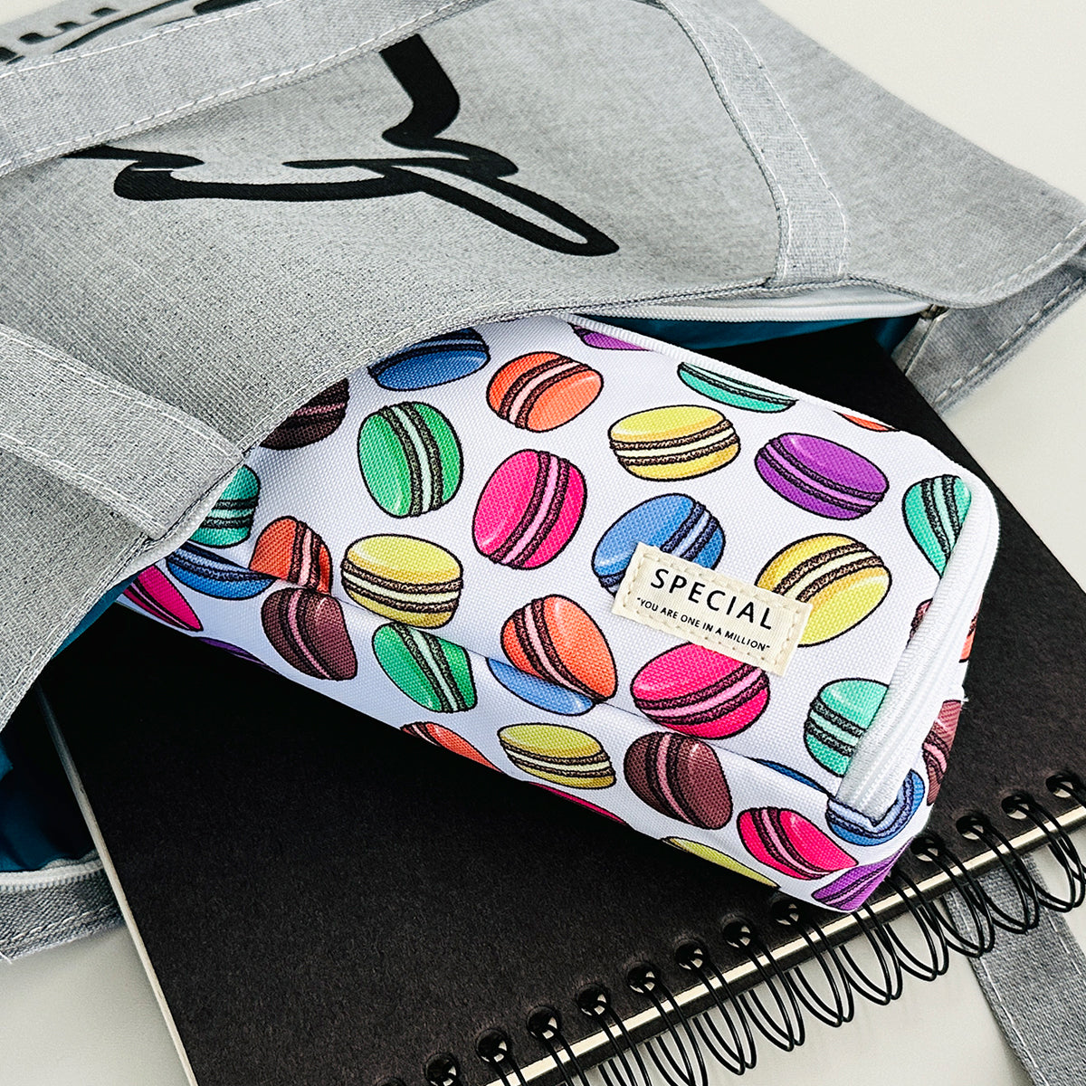 Wrapables Large Capacity Pencil Case, 3 Compartment Pencil Pouch for Stationery Pens, Macarons