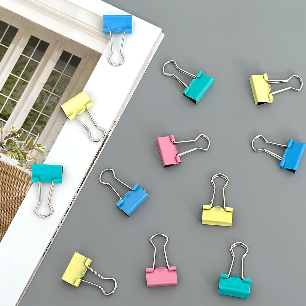 Wrapables Multicolor Binder Clips for Office, Paper Clamps, Paper Clips, (Set of 40) Small