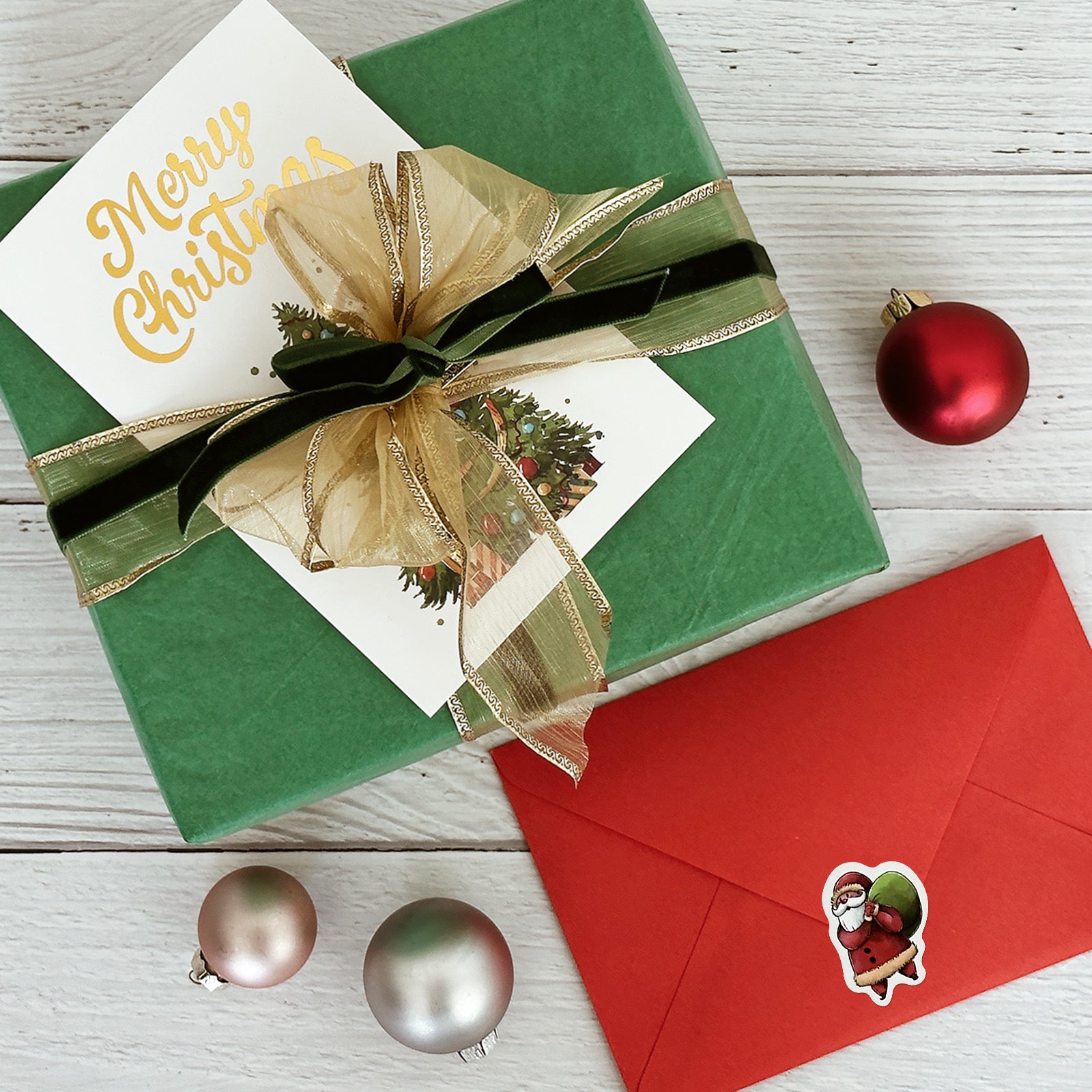 Wrapables Blank Gold Foil Christmas Greeting Cards with Envelopes & Stickers for Holidays, Friends, Family (Set of 24)