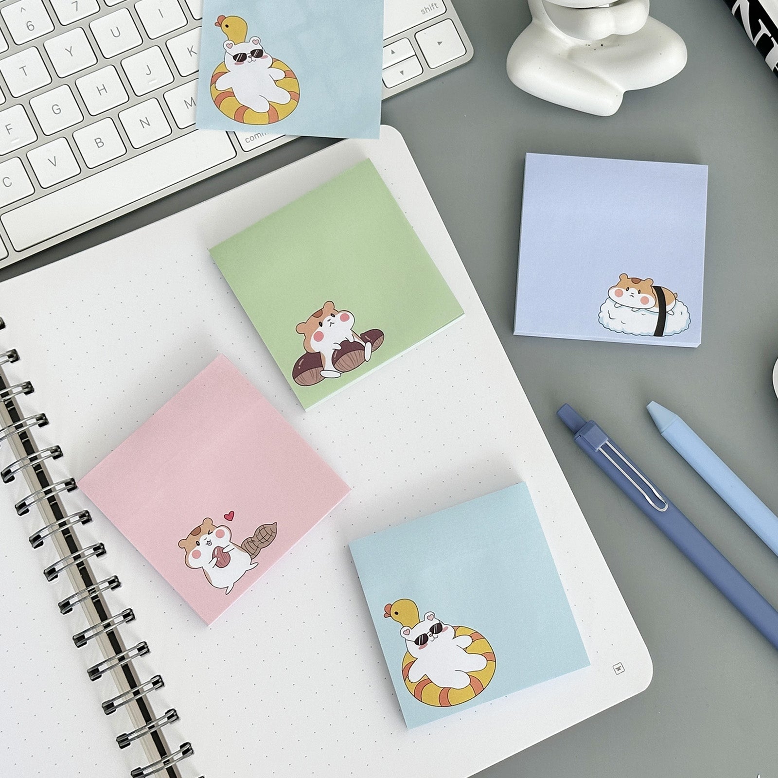 Wrapables Cute and Funny Animal Sticky Notes, Adhesive Memo Notepads for Home, Office, Work, Funny Chipmunks 4pc