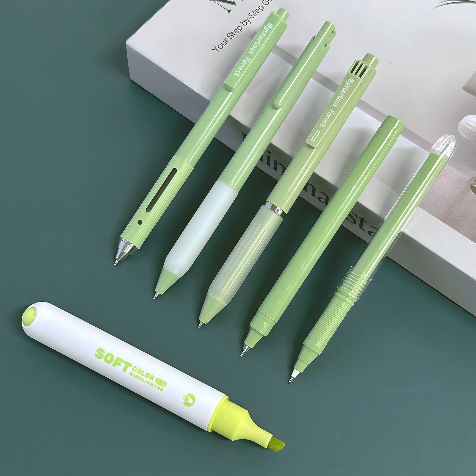 Wrapables 5 Gel Pens + 1 Highlighter Writing Set, 0.5mm Black Ink Pens, for Bible Studies, Journaling, Home and Office, Green