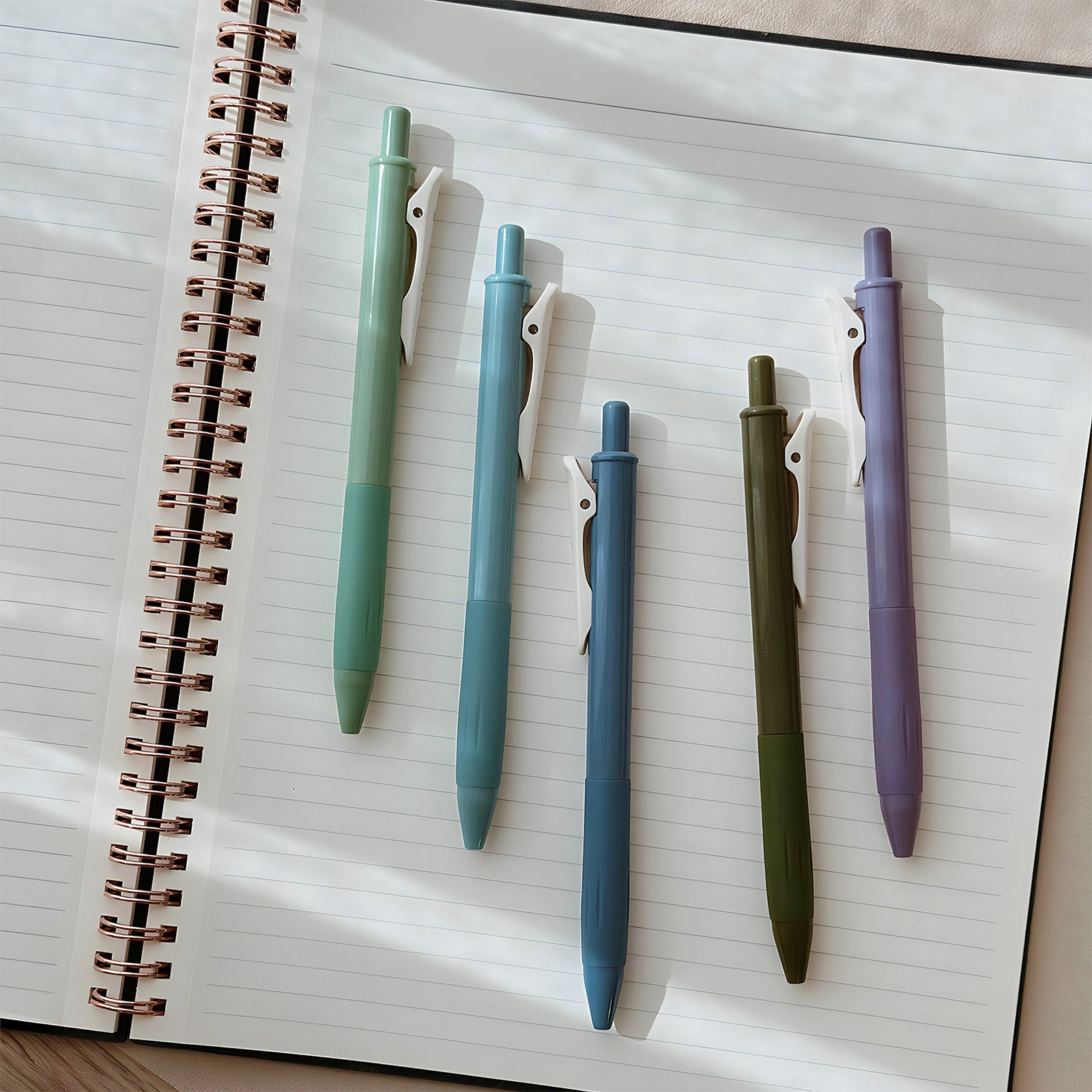 Wrapables Multi-Color Retractable Gel Pen Set (5 pack), 0.5mm Fine Point, for Writing, Journaling, Drawing, Home and Office