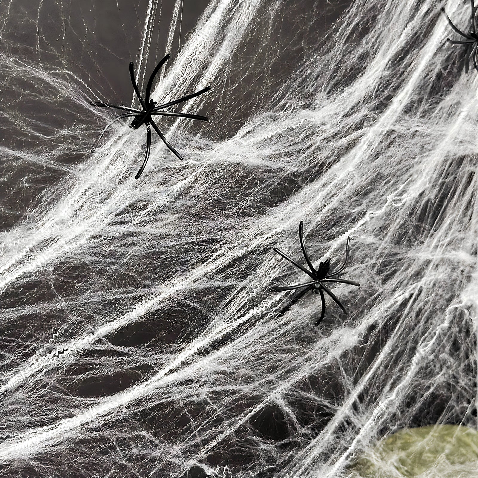 Halloween Prank Kit - 100g Spider Web + 30 Black Spiders + 30 Fake Cockroaches & Centipedes - Scary Party Decor
